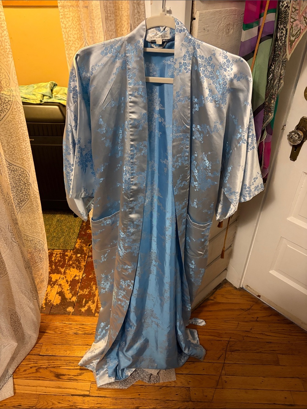 Vintage Japanese Floral Kimono-like Robe Baby Blue